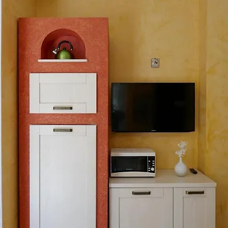 Trilocale A 50mt Dal Mare 아파트 알라시오