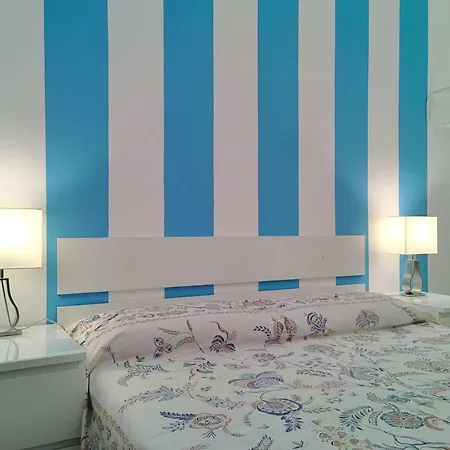 Trilocale A 50mt Dal Mare 알라시오