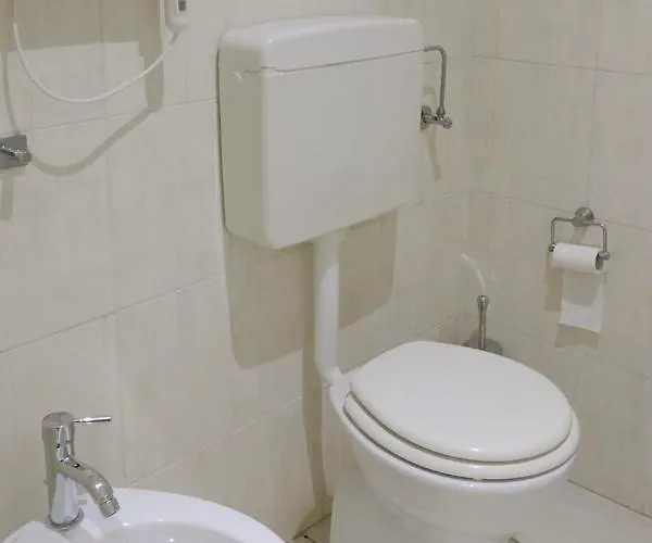 Trilocale A 50mt Dal Mare Алассіо