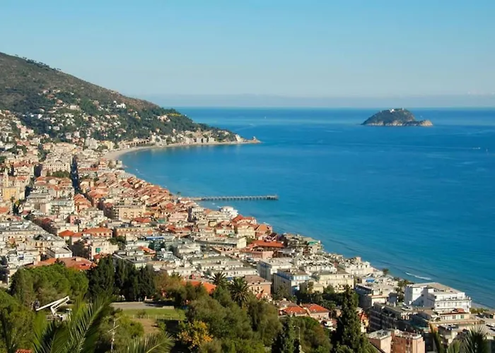 Trilocale A 50mt Dal Mare Apartamento Alassio